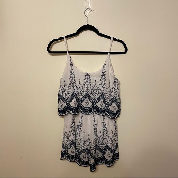 Tobi S romper bohemian floral scallops spaghetti strap airy breezy - Picture 1 of 8